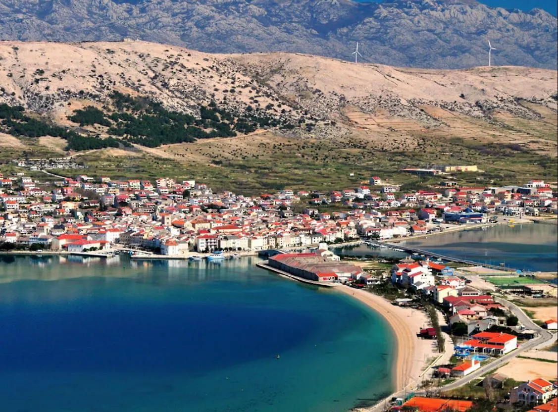 Family Hotel Zane Pag Town