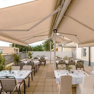 hotellátogatás